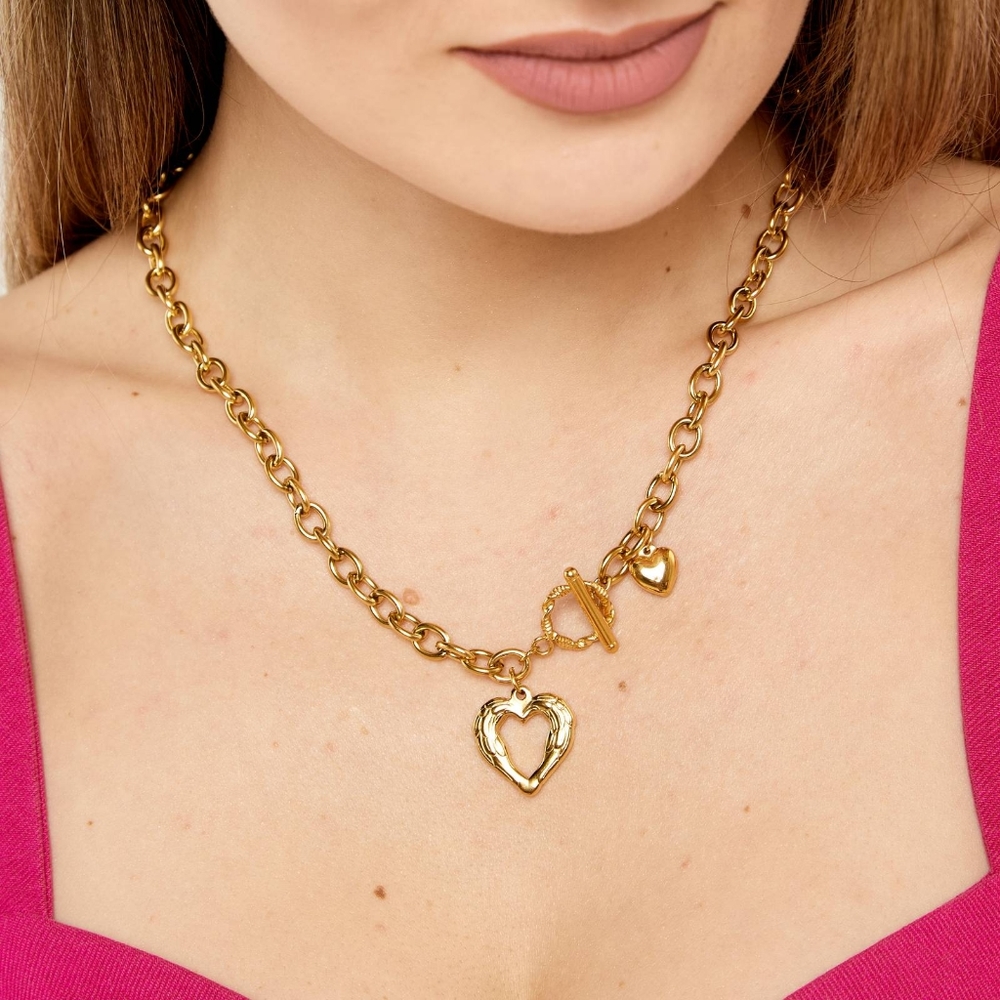 18k Gold plated stainless steel Hearts Necklace - NWT